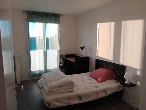 Photo de la colocation à La Courneuve : Chambre en colocation dans un appartement meublé 